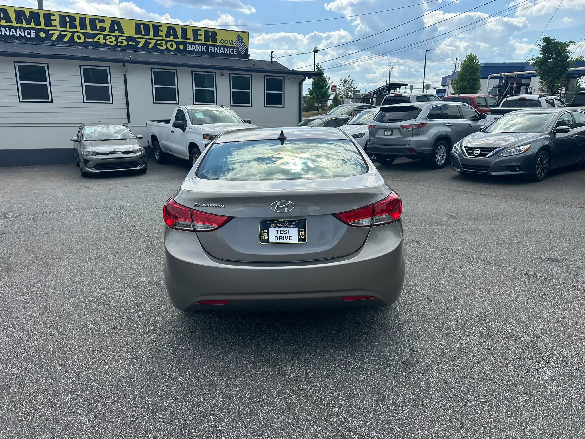 Used 2013 Hyundai Elantra GLS FWD image 8