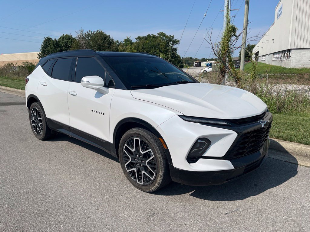 Used 2023 Chevrolet Blazer RS w/ Driver Confidence II Package AWD/4WD image 2