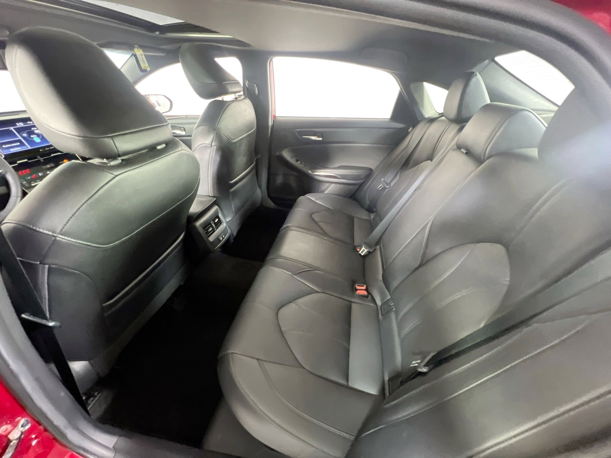 Used 2021 Toyota Avalon XLE image 24