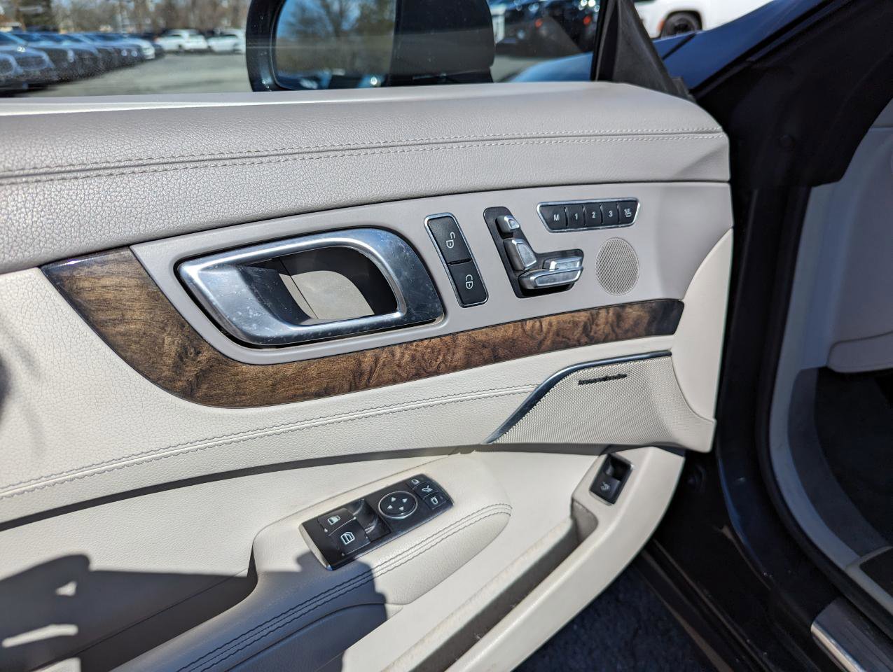 Used 2015 Mercedes-Benz SL 400 image 12