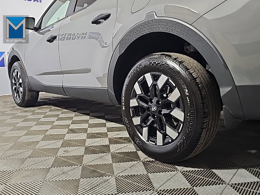 Used 2025 Hyundai Santa Cruz SE image 7