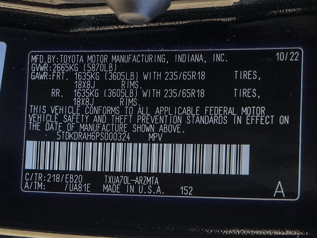 Used 2023 Toyota Highlander XLE FWD image 33