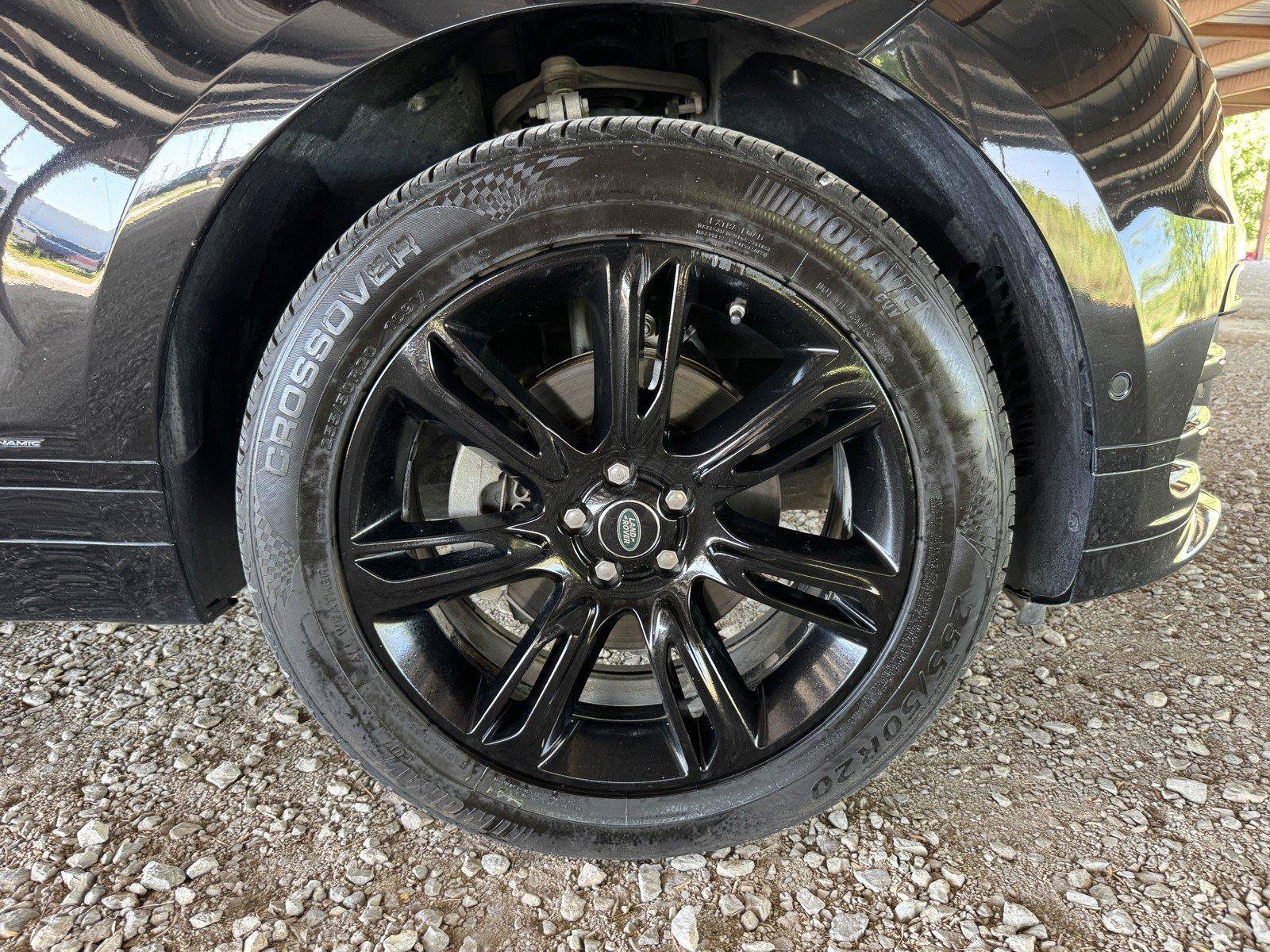 Used 2019 Land Rover Range Rover Velar R-Dynamic SE AWD/4WD image 52