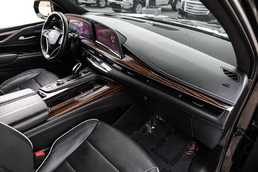 Used 2023 Cadillac Escalade ESV Premium Luxury RWD image 10