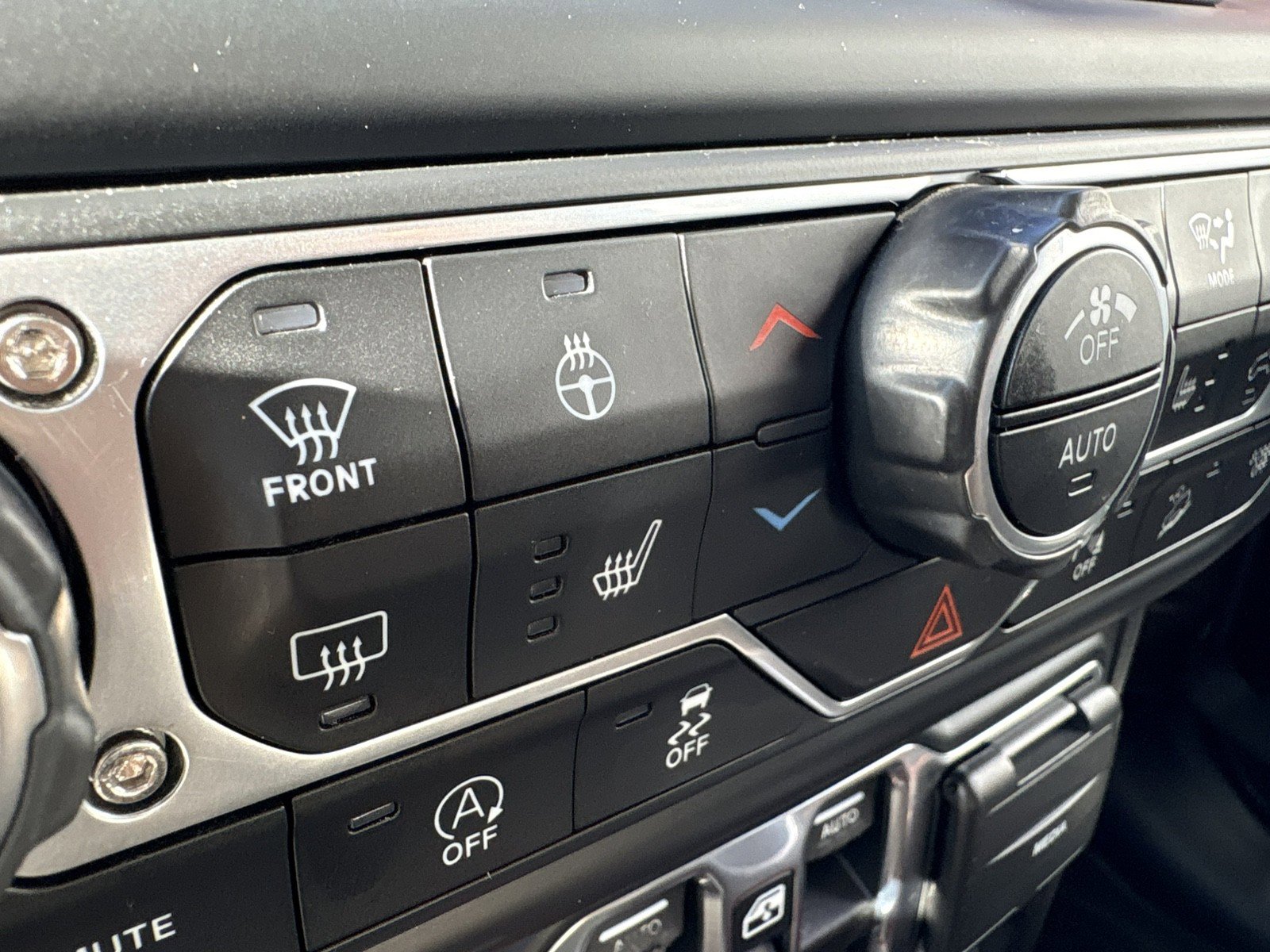 Used 2019 Jeep Wrangler Unlimited Rubicon AWD/4WD image 25