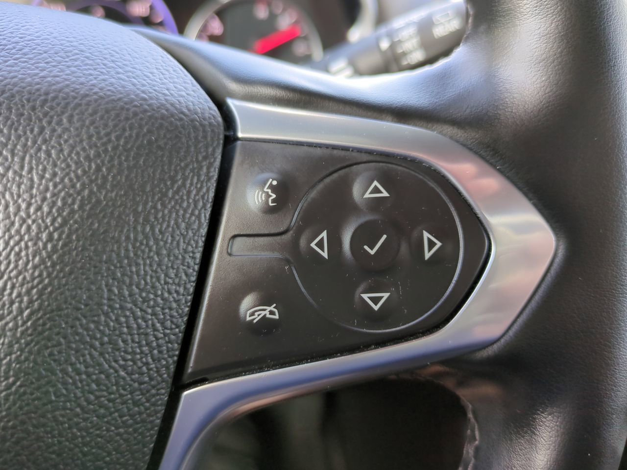 Used 2023 Chevrolet Traverse High Country FWD image 27