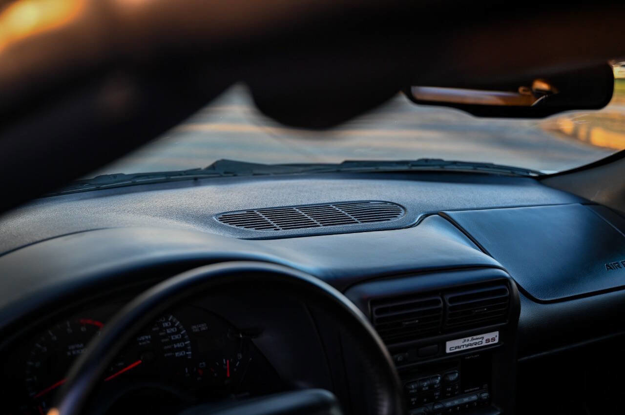 Used 1997 Chevrolet Camaro Z28 image 90