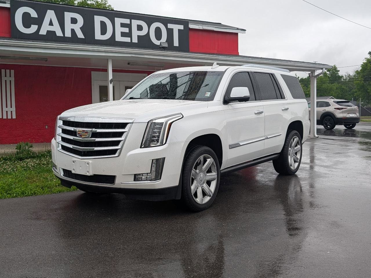 Used 2016 Cadillac Escalade Premium RWD image 2