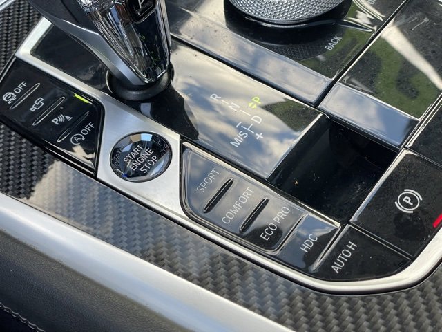 Certified 2023 BMW X6 M50i w/ Executive Package image 25