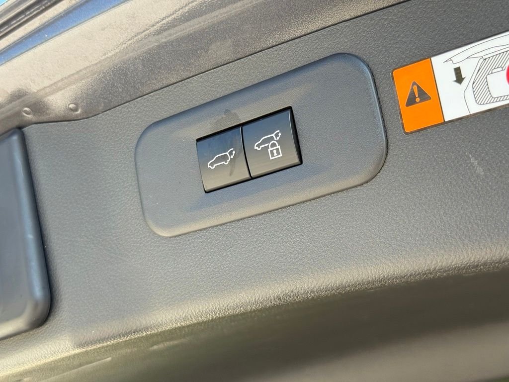 Certified 2025 Lexus NX 250 FWD w/ Accessory Package (Z2) image 17