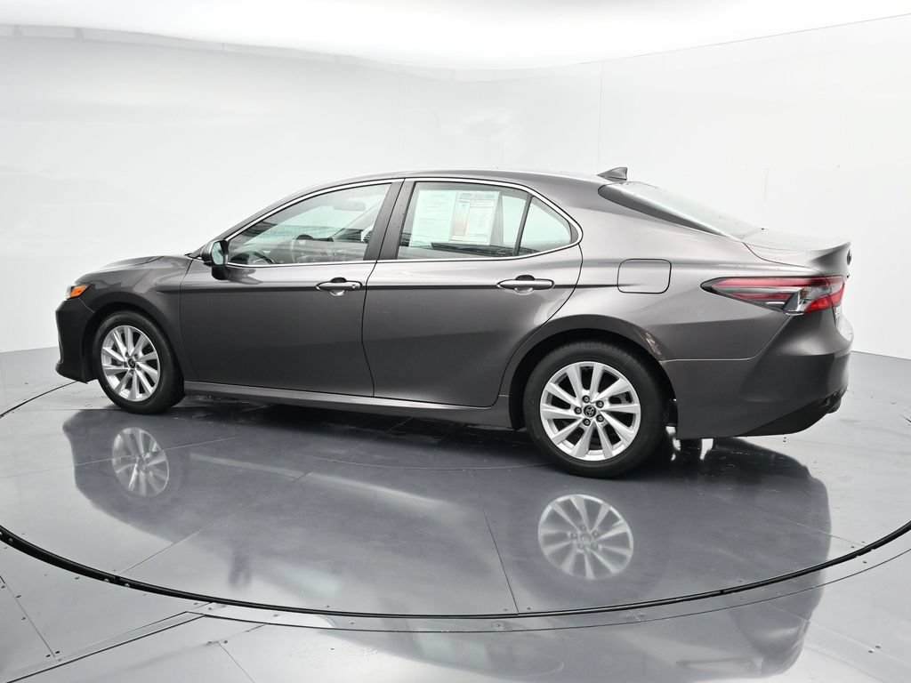 Used 2024 Toyota Camry LE FWD image 5