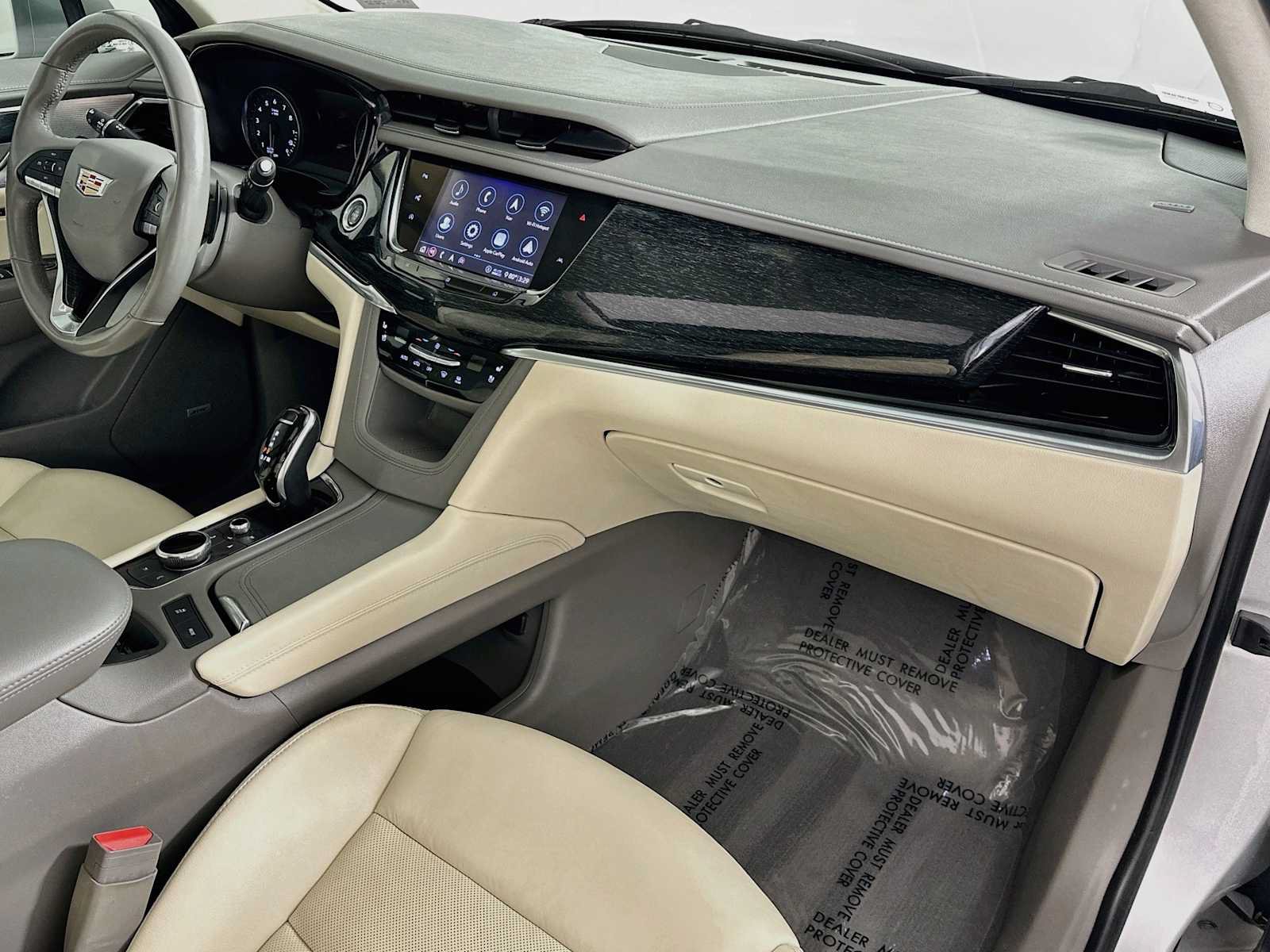 Used 2020 Cadillac XT6 Premium Luxury FWD image 29