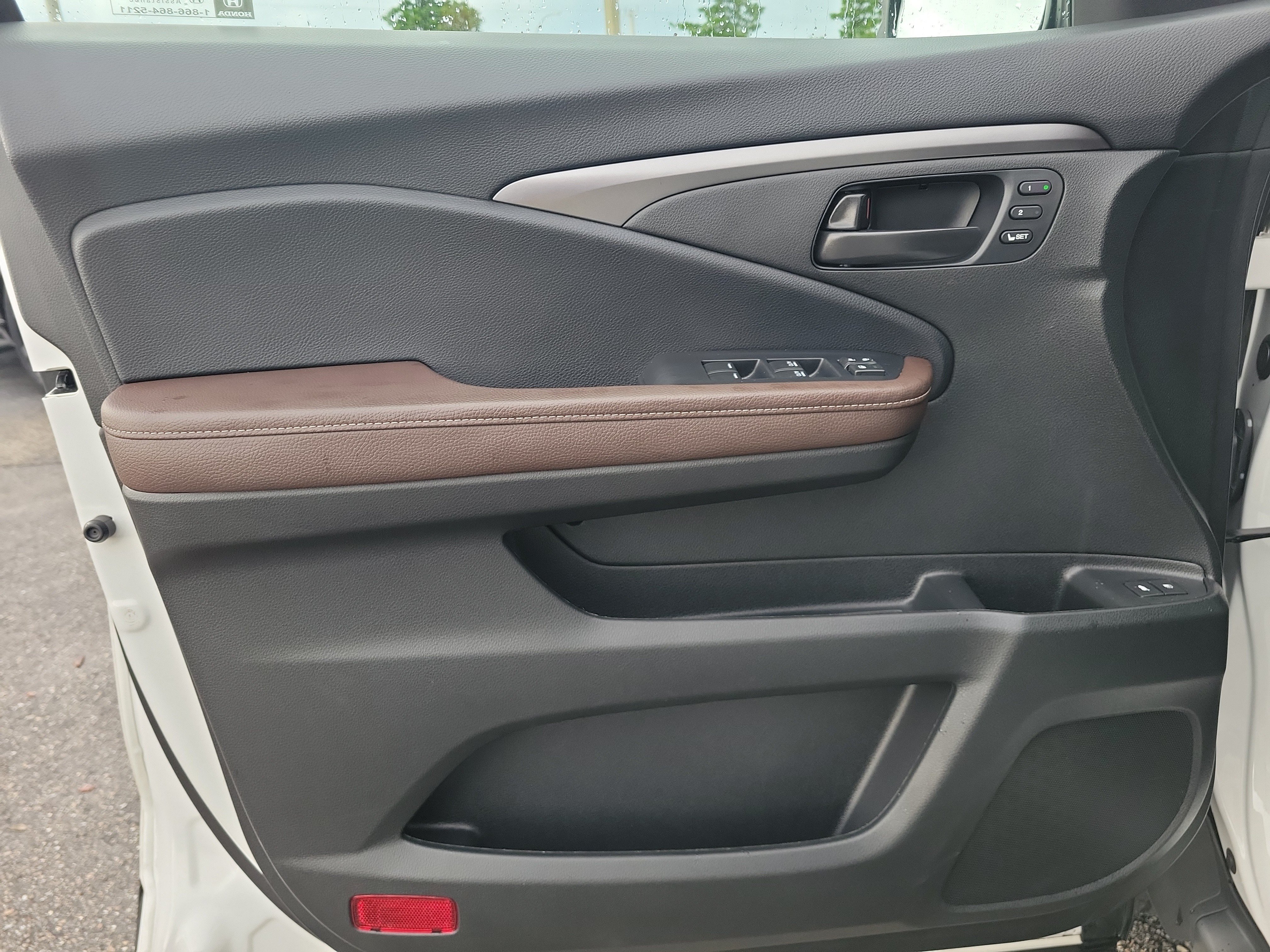 Used 2025 Honda Passport EX-L image 22
