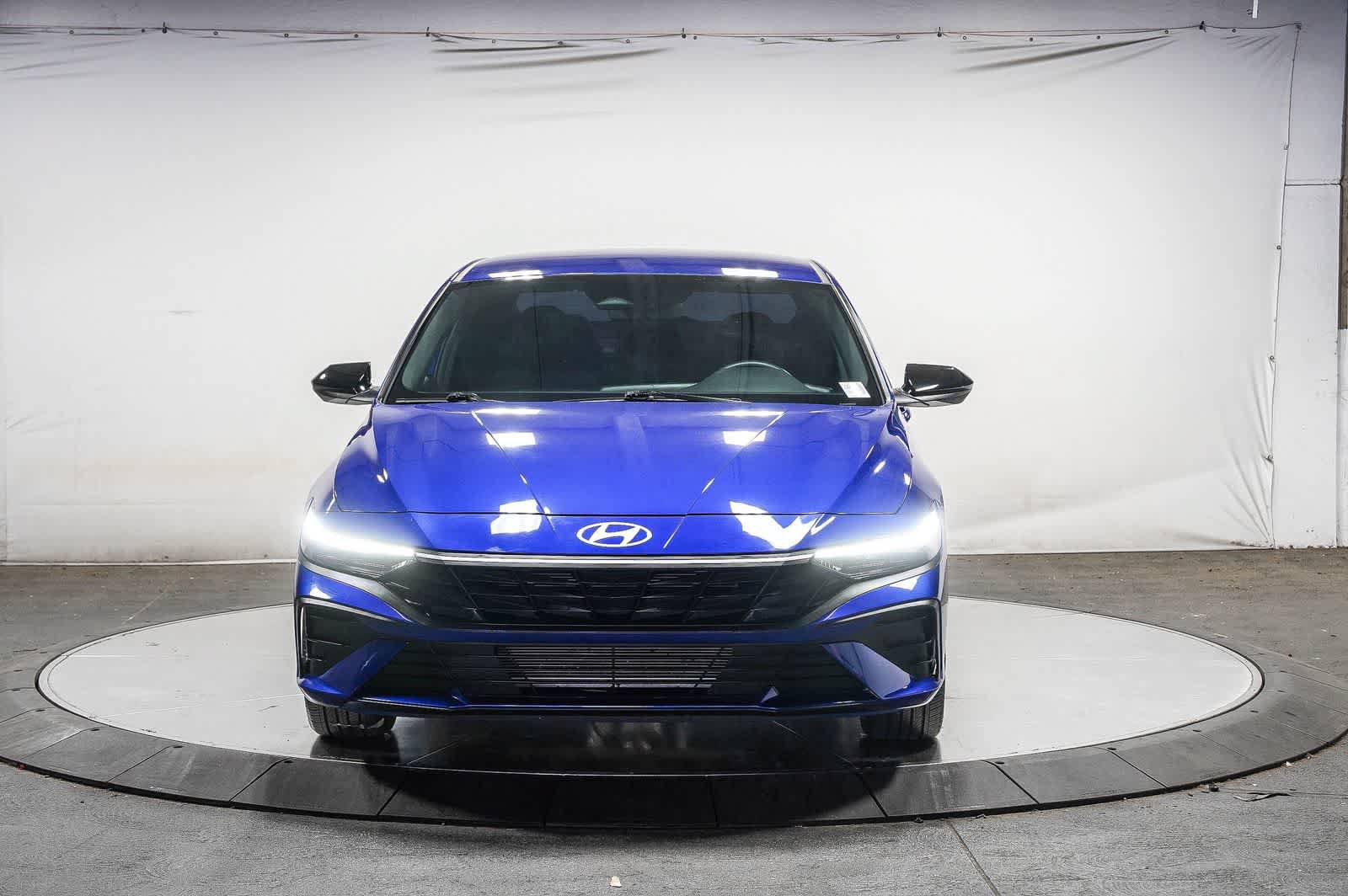 Used 2025 Hyundai Elantra Sport FWD image 6