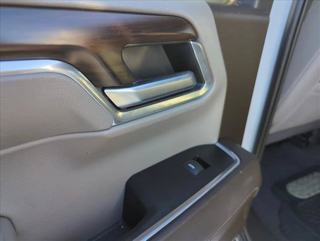 Used 2023 GMC Sierra 1500 SLT w/ SLT Premium Package RWD image 8