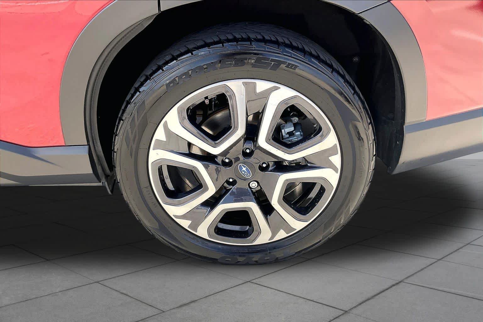 Used 2023 Subaru Ascent Limited w/ Technology Package AWD/4WD image 11