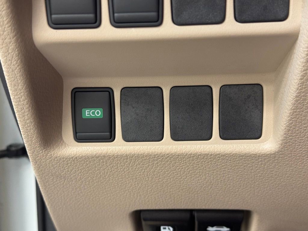 Used 2016 Nissan Rogue S FWD image 33