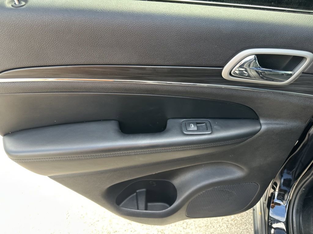 Used 2021 Jeep Grand Cherokee Limited w/ Luxury Group II image 27