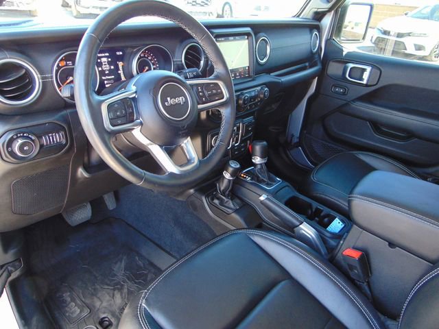 Used 2019 Jeep Wrangler Unlimited Sahara image 11