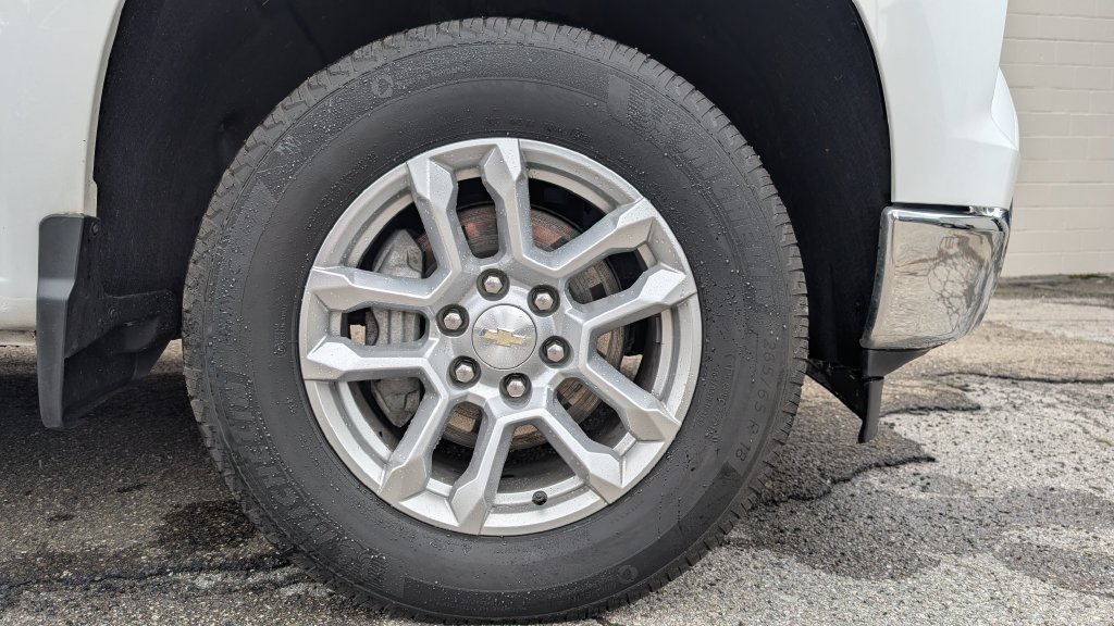 Used 2024 Chevrolet Silverado 1500 LT AWD/4WD image 22