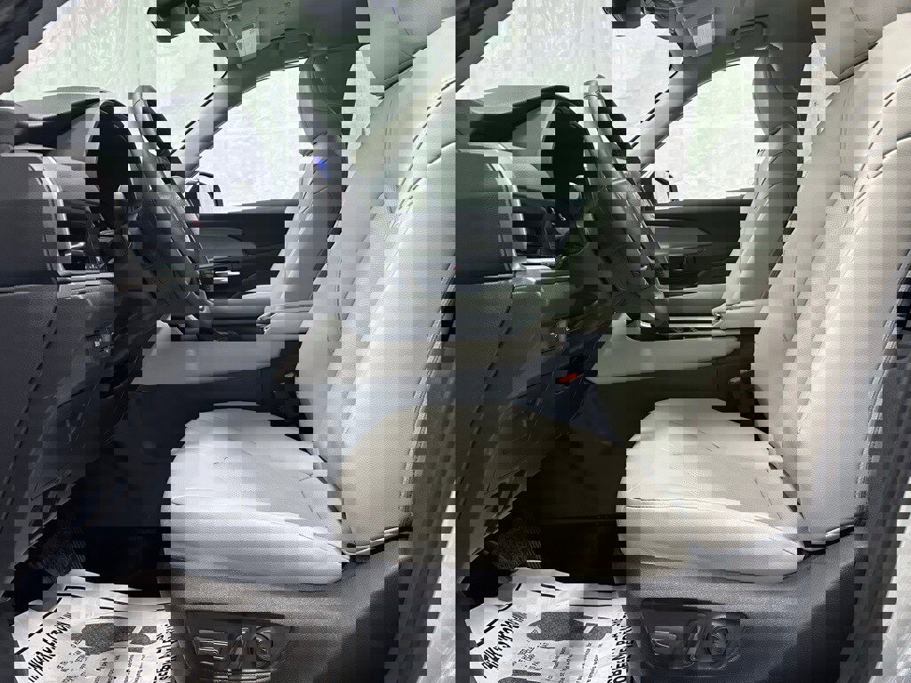 Used 2025 Toyota Grand Highlander AWD image 15