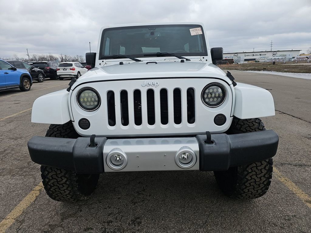 Used 2015 Jeep Wrangler Unlimited Sahara w/ Connectivity Group image 2