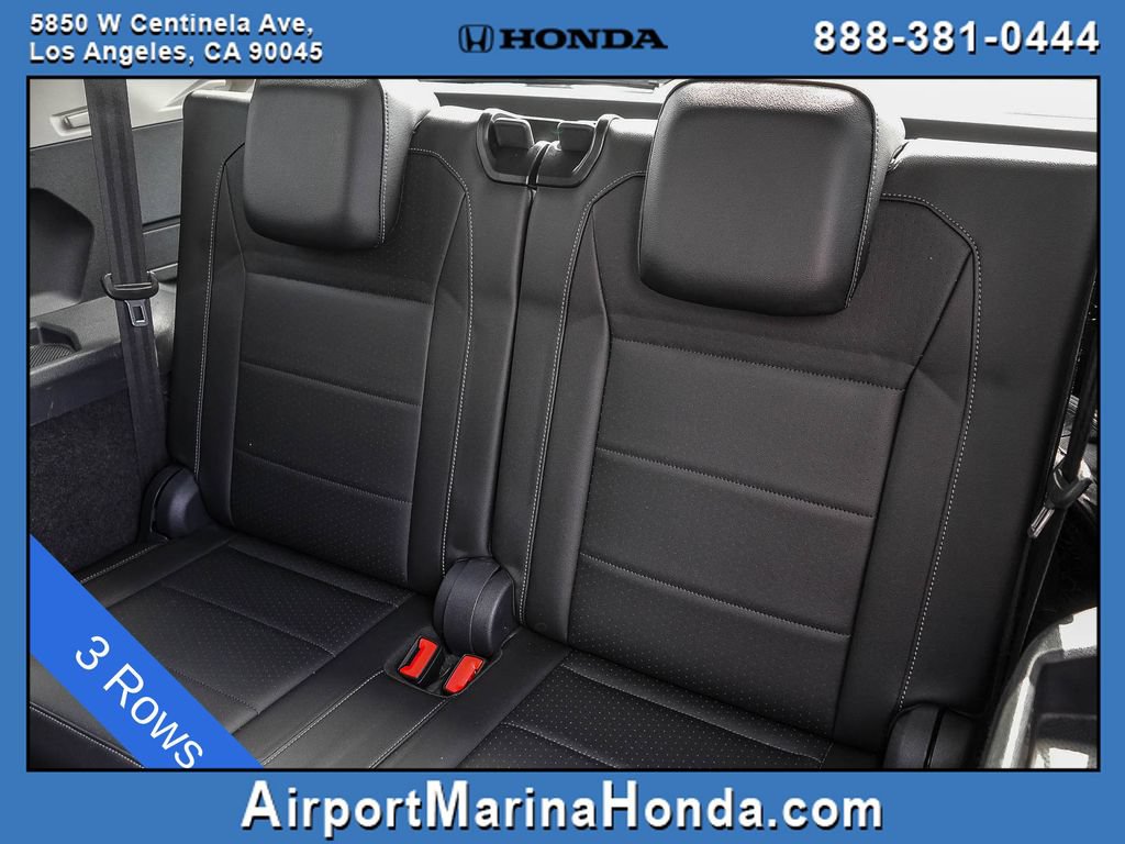 Used 2018 Volkswagen Tiguan SEL FWD image 12