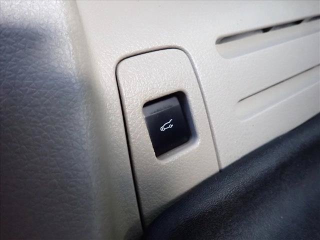 Used 2015 Lincoln MKX AWD w/ Equipment Group 102A image 9