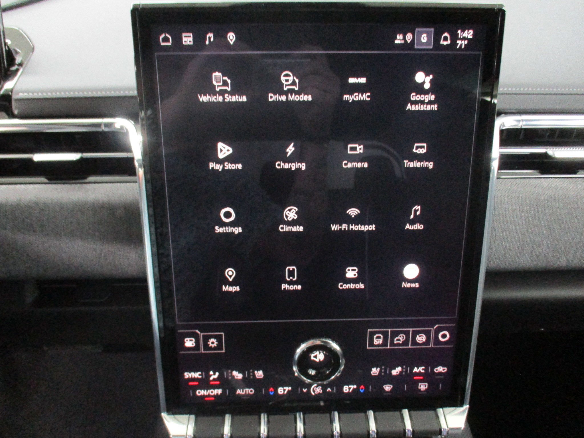 New 2026 GMC Sierra EV Elevation w/ Premium Package image 23