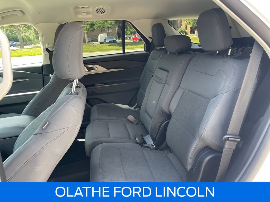 Certified 2025 Ford Explorer Active AWD/4WD image 22