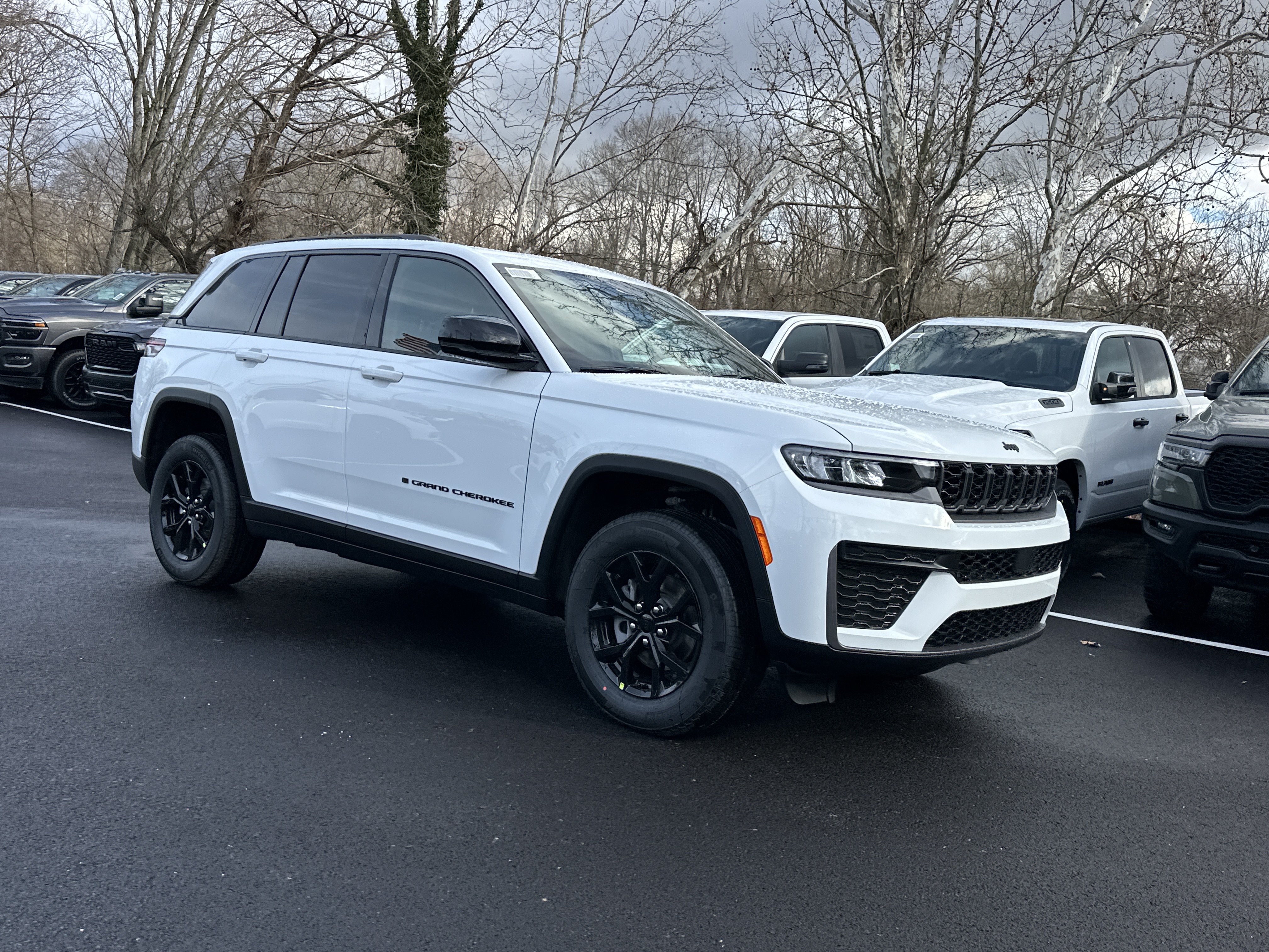 New 2026 Jeep Grand Cherokee Altitude AWD/4WD image 22