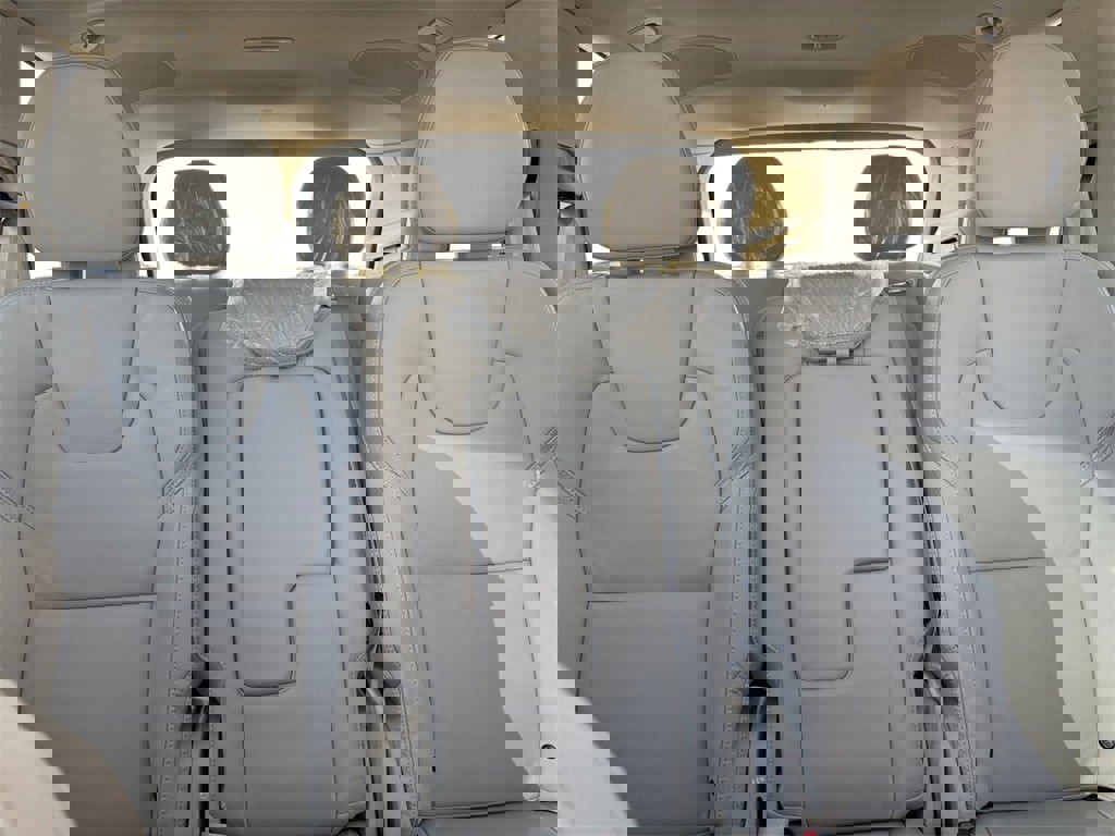 New 2025 Volvo XC90 B6 Ultra w/ Protection Package Premier image 21