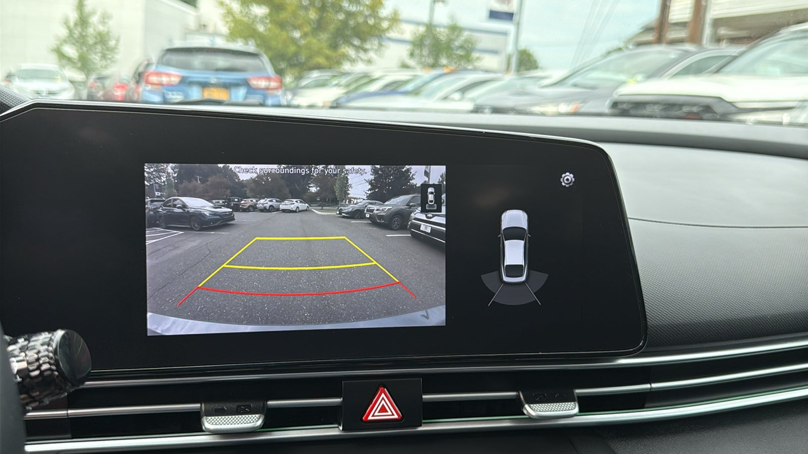 Used 2021 Hyundai Elantra Limited FWD image 18