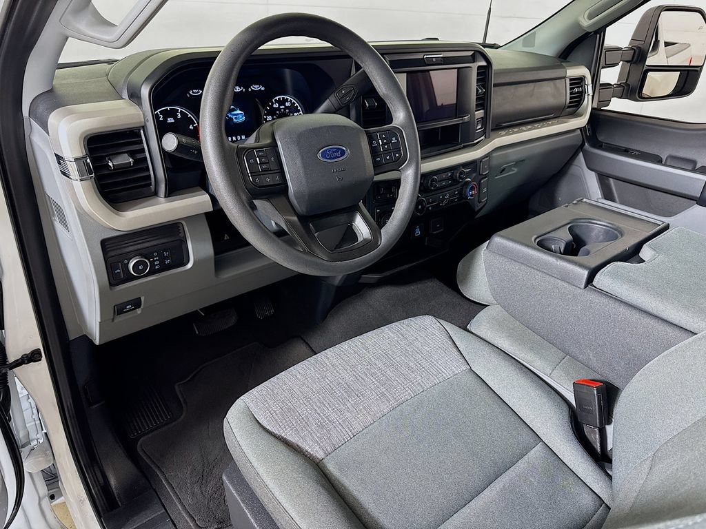 Used 2025 Ford F250 XLT AWD/4WD image 7