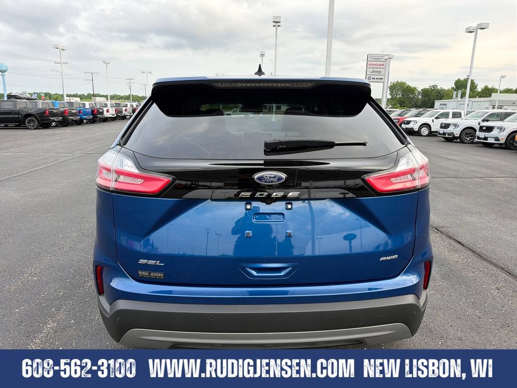 Used 2024 Ford Edge SEL w/ Convenience Package AWD/4WD image 4