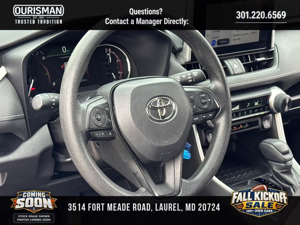 Used 2025 Toyota RAV4 LE AWD/4WD image 9