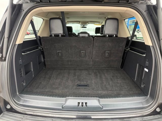Used 2024 Ford Expedition Max XLT image 13