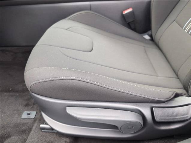 New 2026 Hyundai Elantra Sport FWD image 4