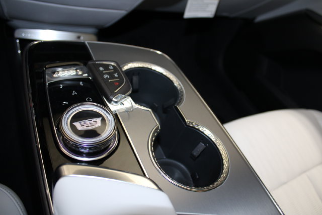 New 2027 Cadillac Lyriq Luxury AWD/4WD image 18