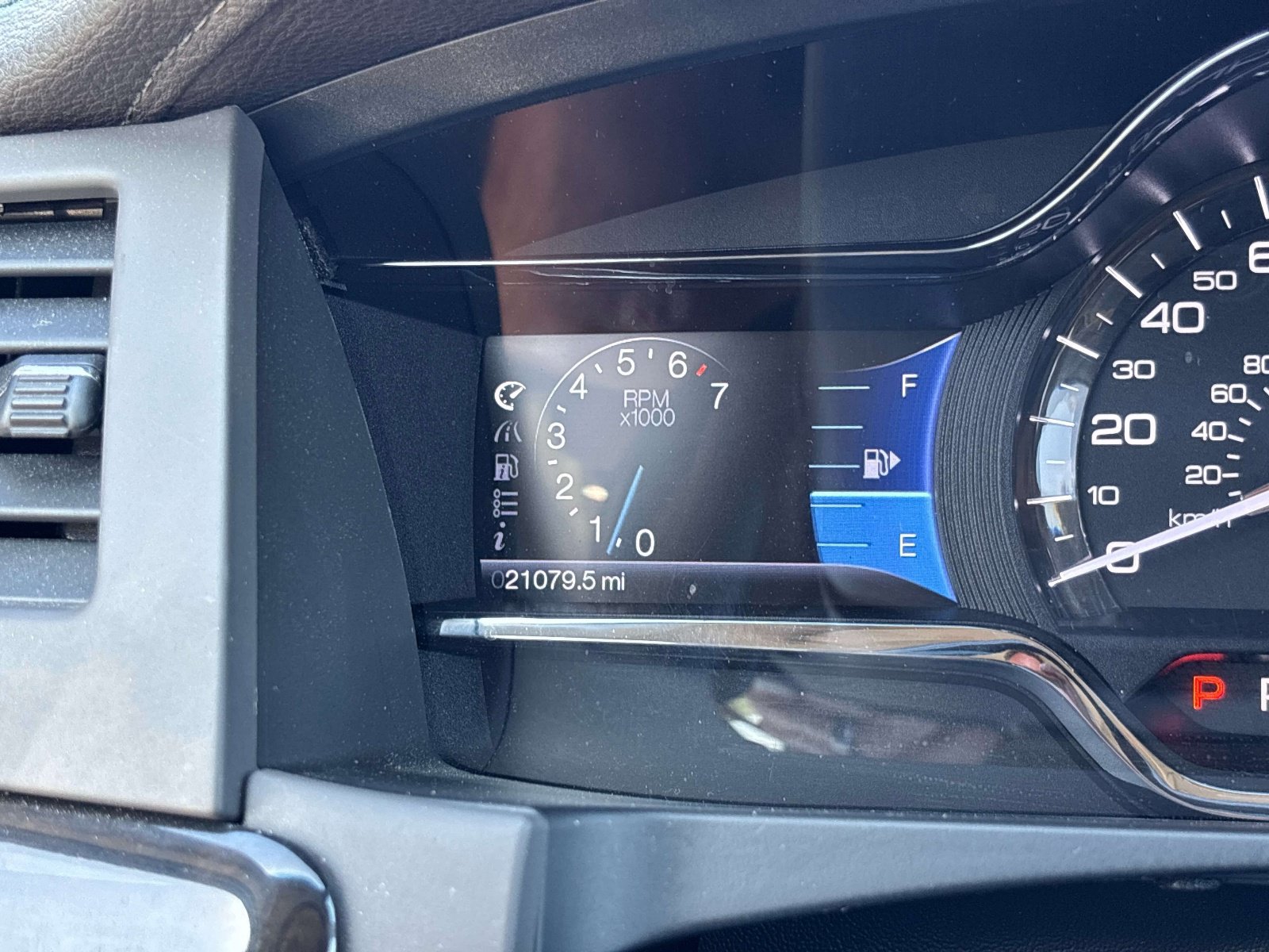 Used 2013 Lincoln MKS AWD image 20