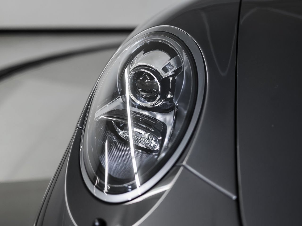 Certified 2018 Porsche 911 Targa 4 GTS AWD/4WD image 13