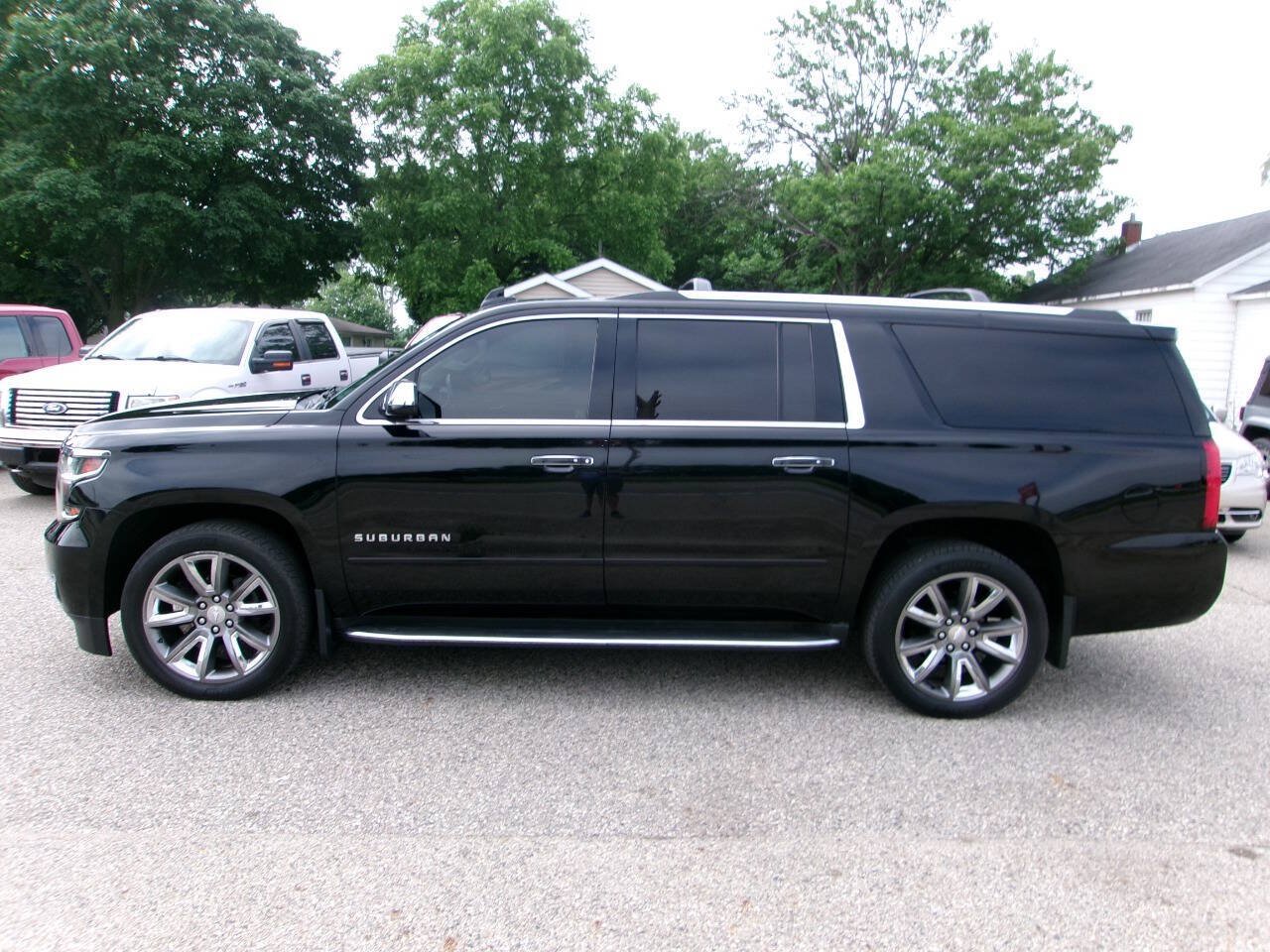 Used 2015 Chevrolet Suburban LTZ AWD/4WD image 2