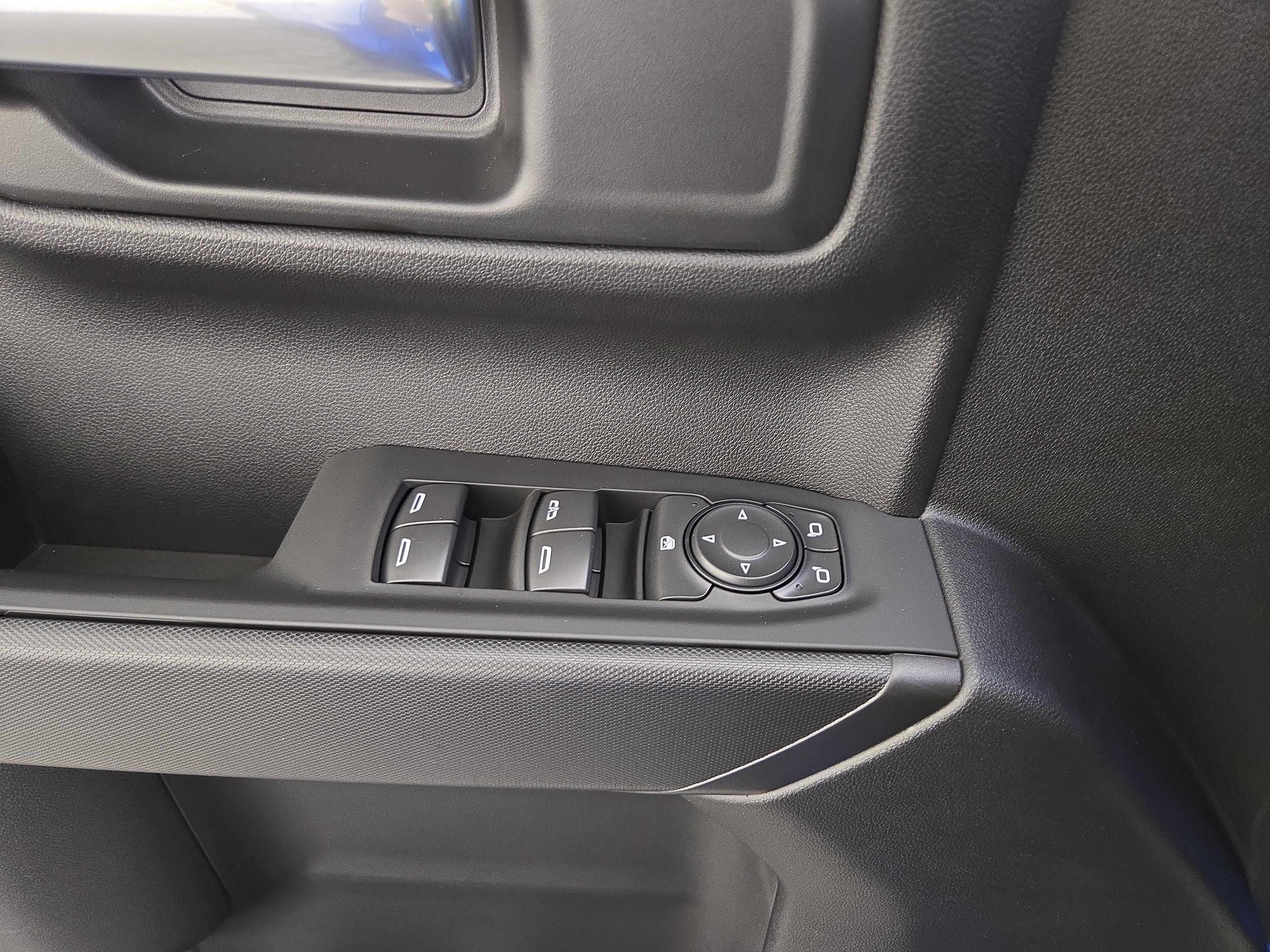 Certified 2026 Chevrolet Silverado 1500 Custom w/ LPO, Dark Essentials Package AWD/4WD image 29