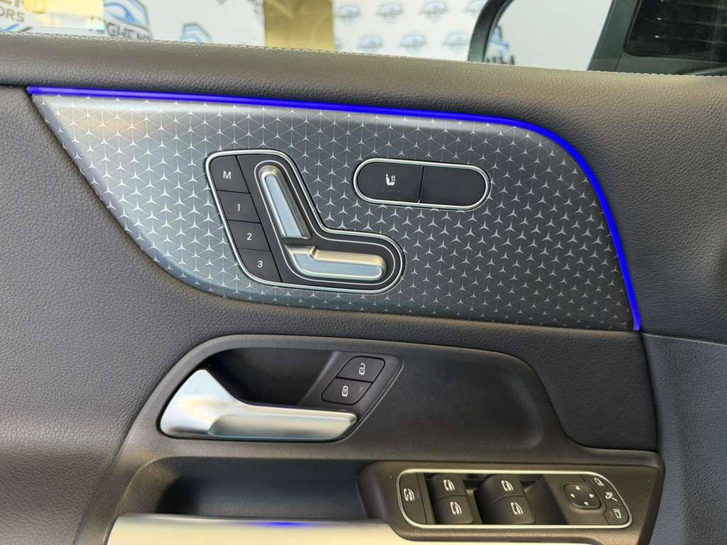 Used 2024 Mercedes-Benz GLB 250 4MATIC w/ Driver Assistance Package image 14