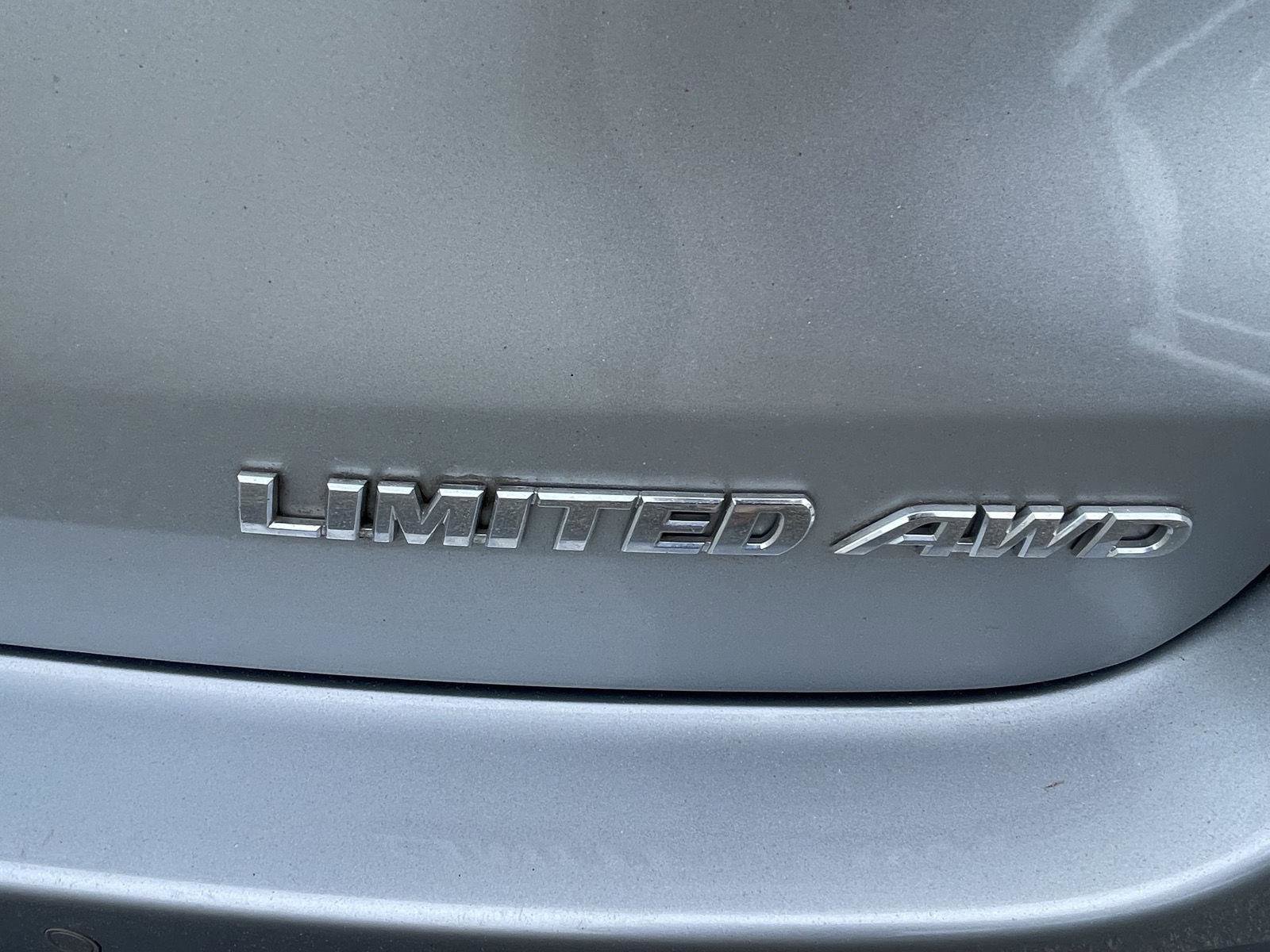 Used 2019 Toyota Highlander Limited image 9