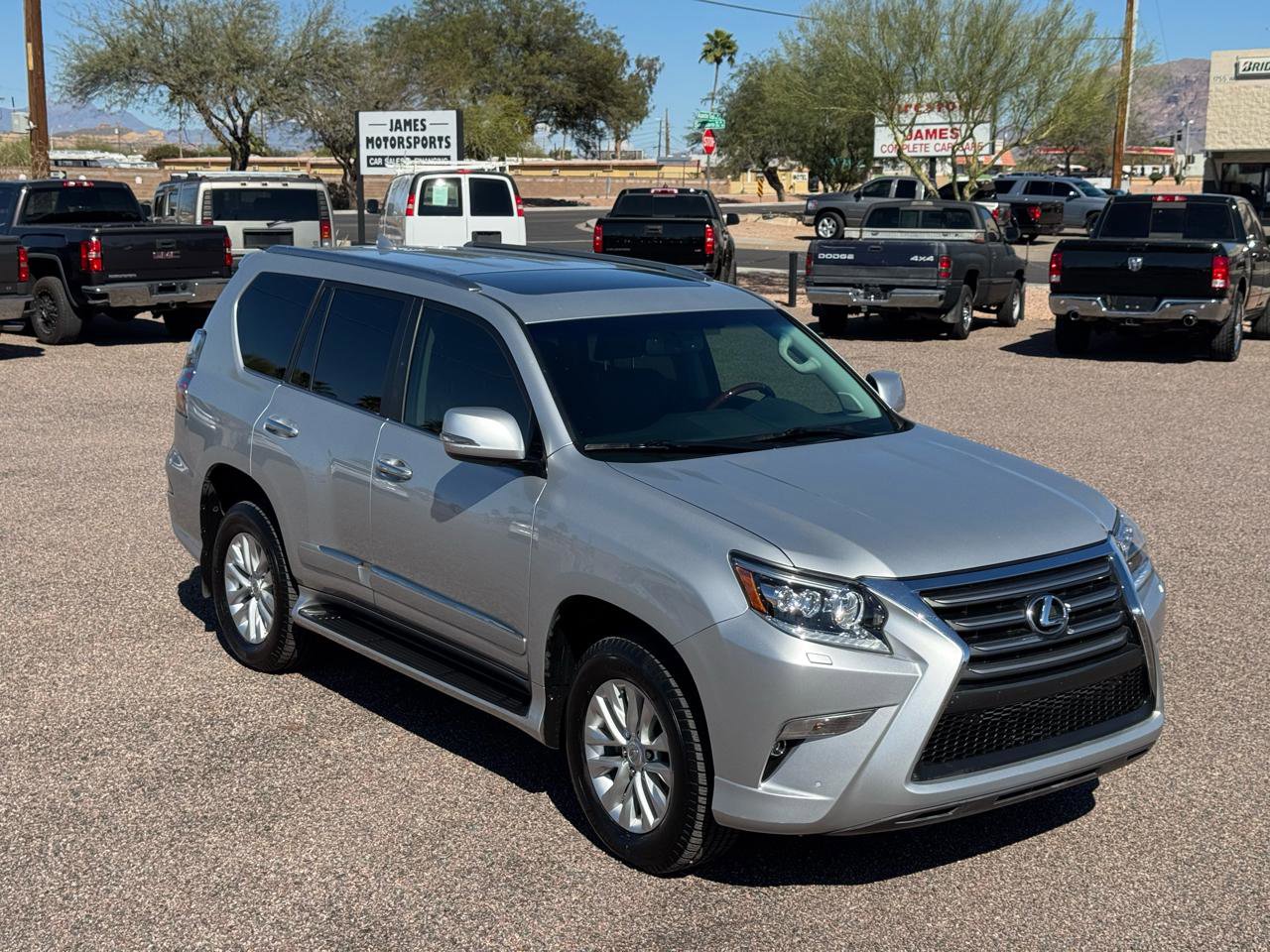 Used 2016 Lexus GX 460 w/ Premium Package image 22