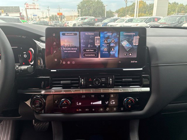 New 2026 Nissan Pathfinder SL w/ SL Premium Package FWD image 12
