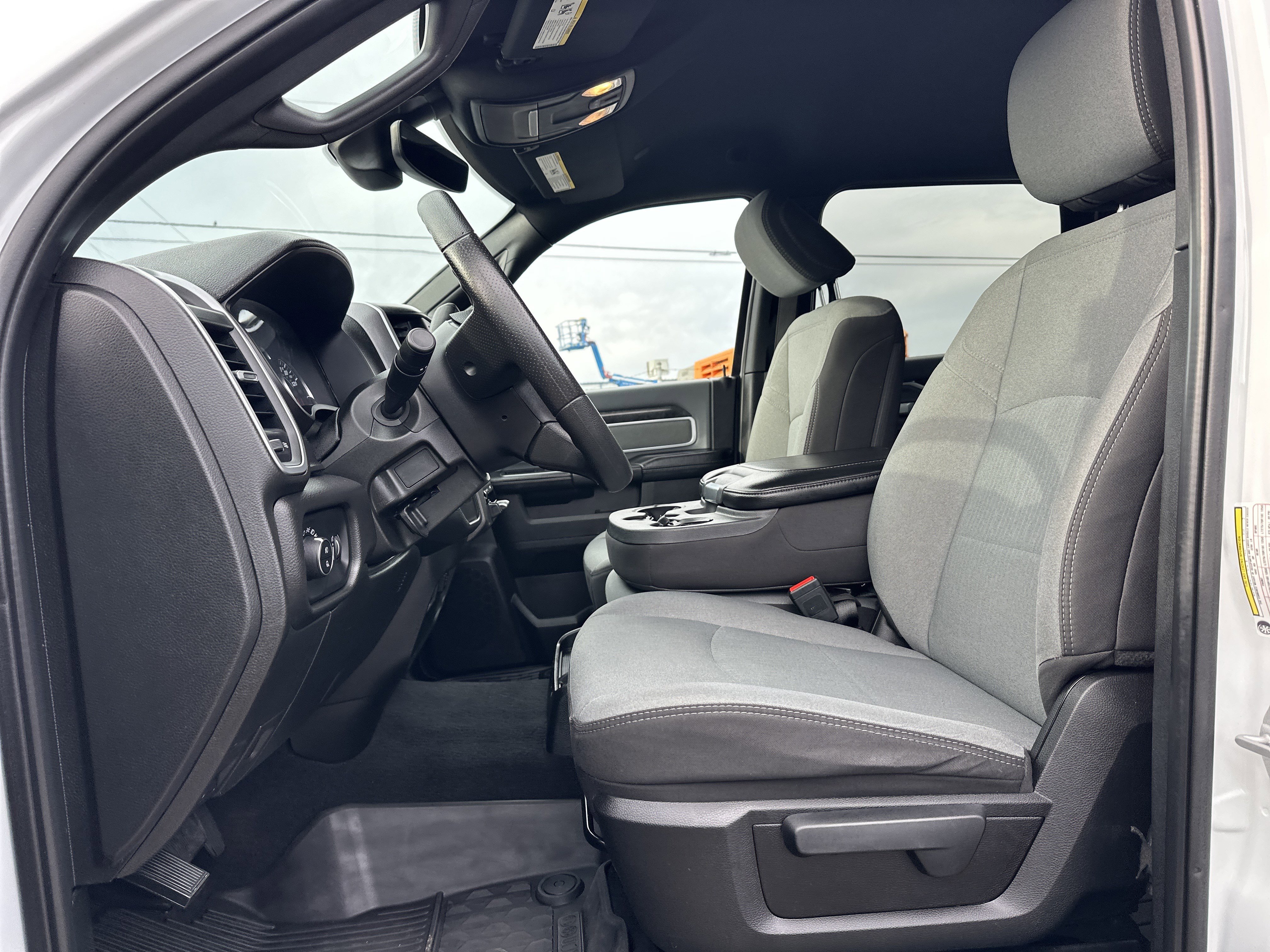 Used 2023 RAM 2500 Big Horn w/ Cold Weather Group image 10