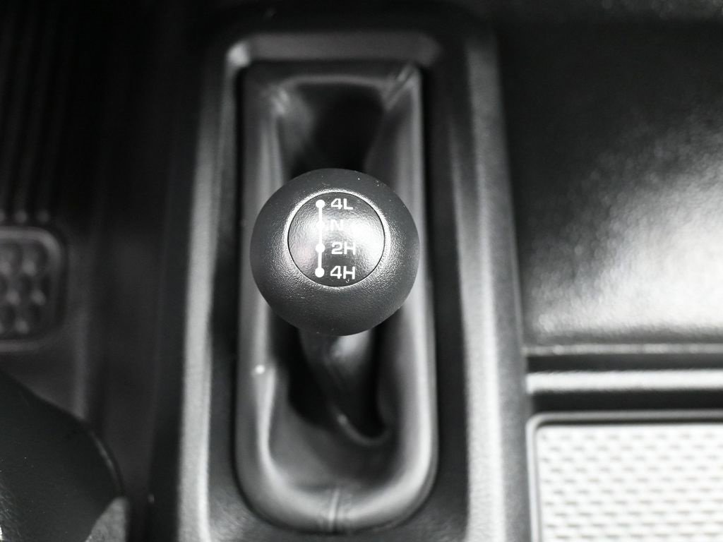 Used 2024 RAM 2500 Tradesman w/ Chrome Appearance Group image 28