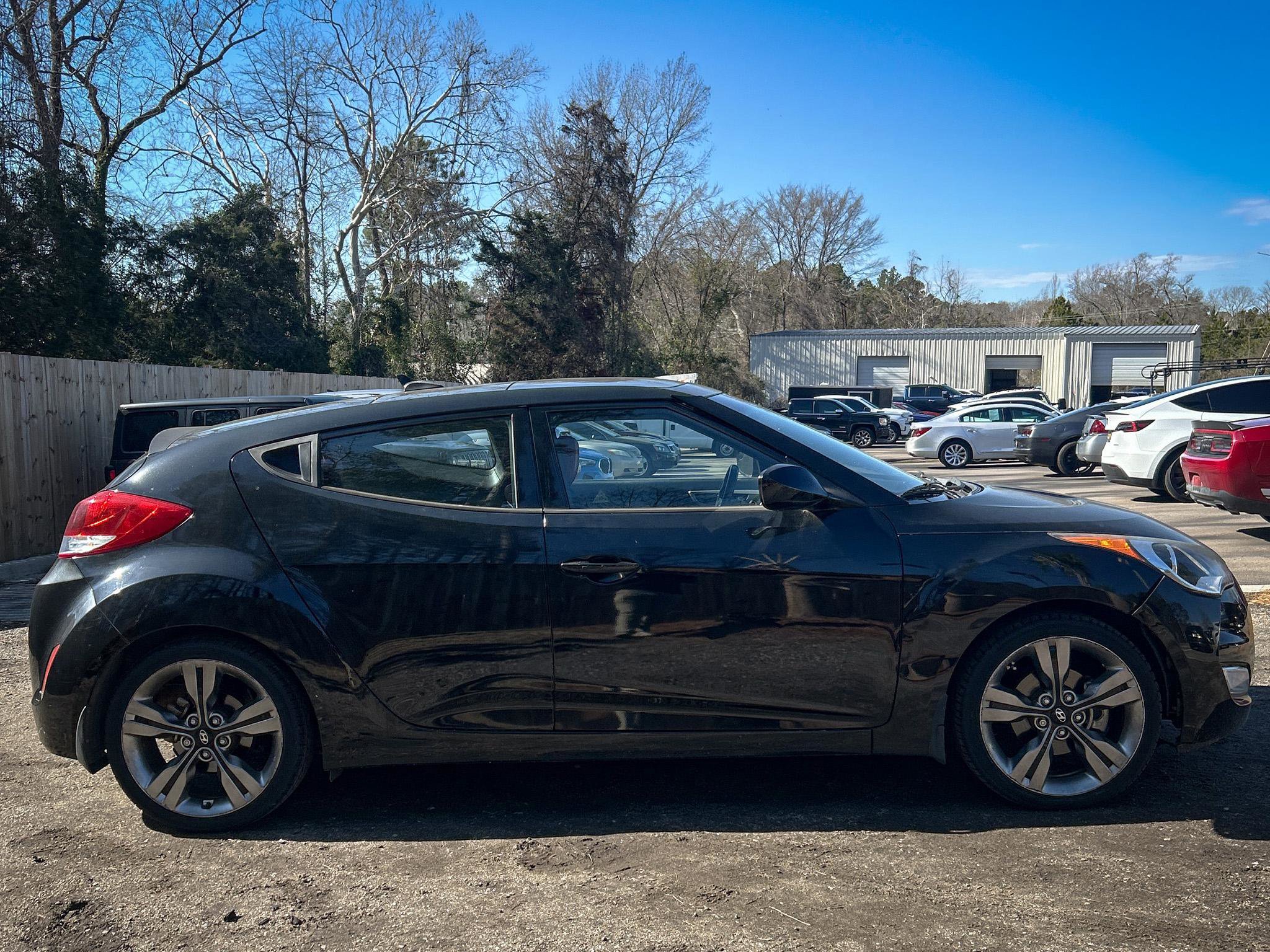 Used 2014 Hyundai Veloster w/ Technology Package 03 image 13